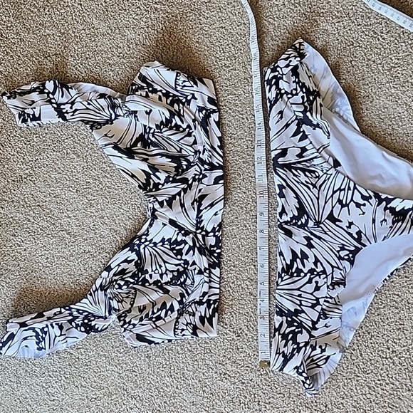 Floral Ruffled Bikini - Picture 7 of 8